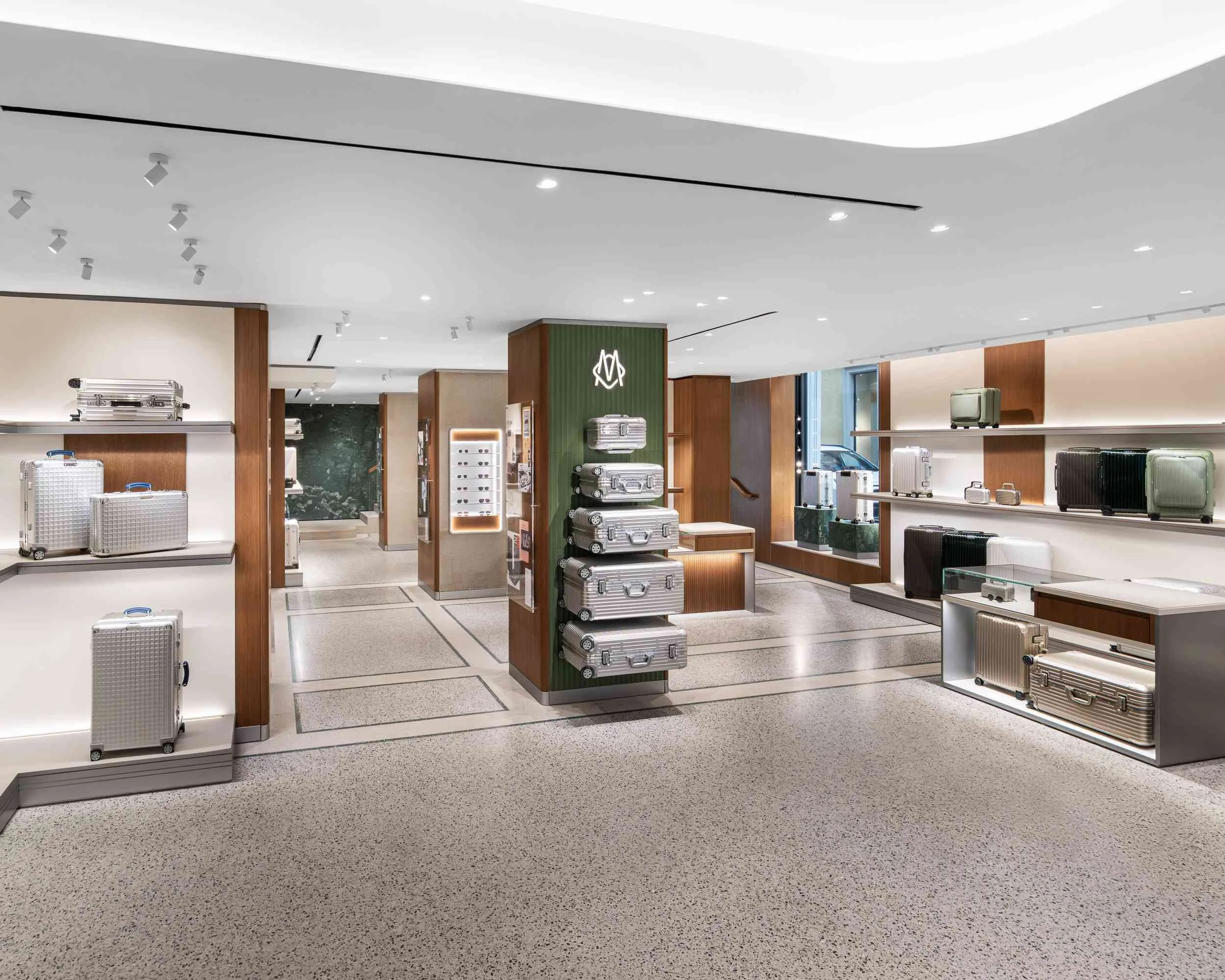 RIMOWA apartamento magazine 建築 インテリア リモワストア表参道がリニューアルオープン – ADFウェブマガジン｜ADF